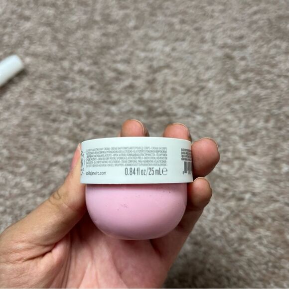 Sol de Janeiro 68 Spray and Beija Flor Esasti Cream Set - Picture 4 of 4